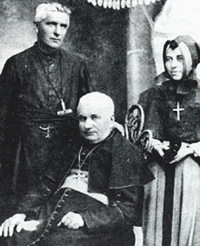Mgr Grandin en 1902, avec son neveu et sa nièce.