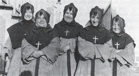 Les premières religieuses de l'hôpital.