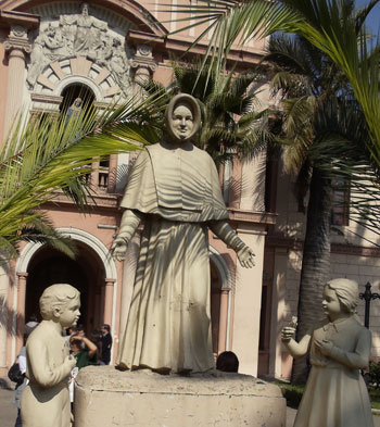 Mère Bernard Morin, statue à Santiago